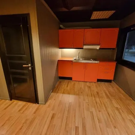 Hostel 8627